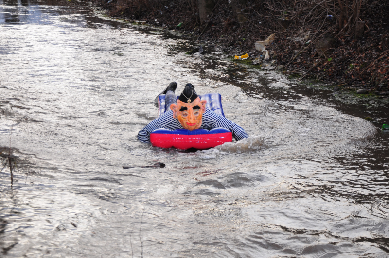 Купання моряків